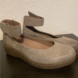 Dansko Nubuck ankle strap shoes TAN 38